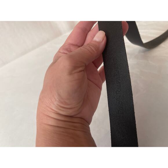 Ralph Lauren Polo Black Belt Italian Saddle Leather w/Buckle 48 in 1 in wide - Picture 6 of 7